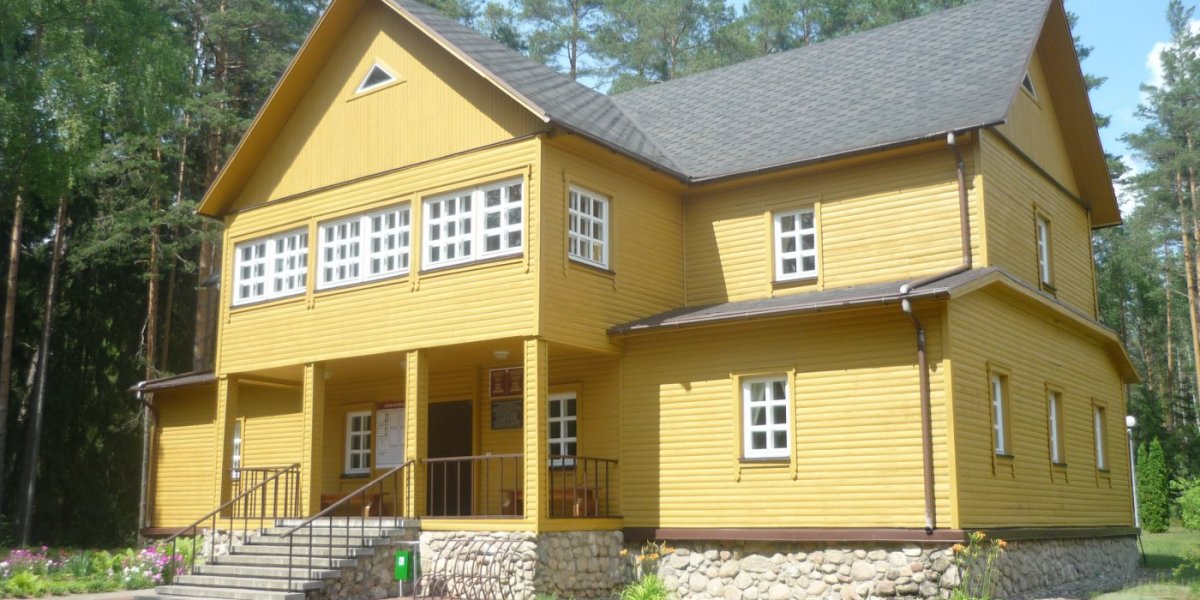 Dzerzhinovo Estate